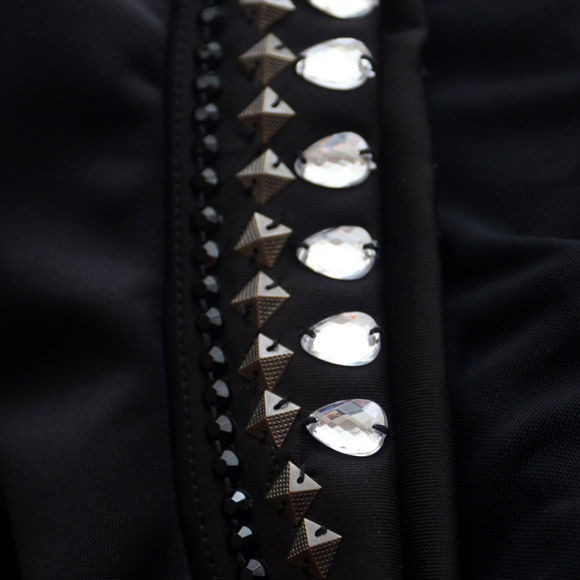 Arden B. Diamond Beaded Top Size Medium - Picture 5 of 5